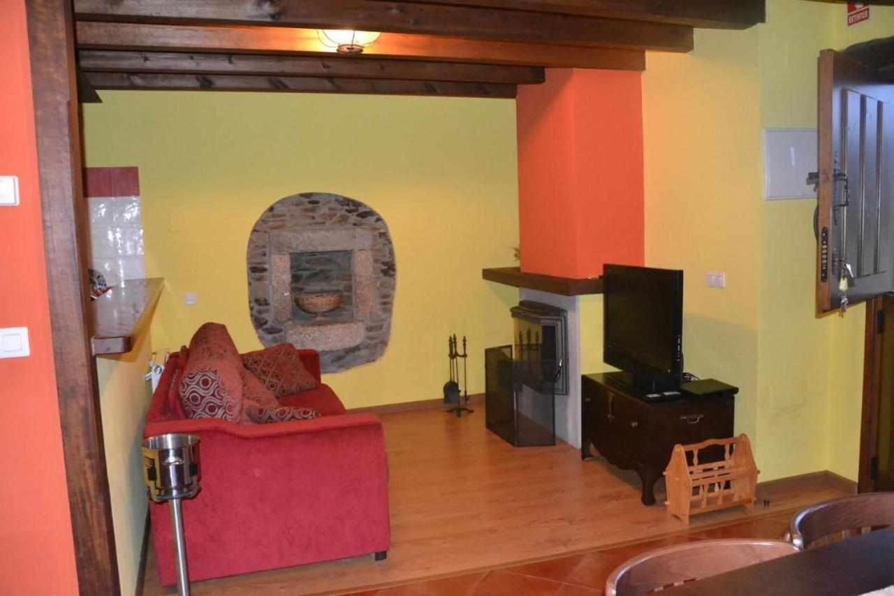 Apartamento La Casa Del Abuelo Justo Minagon Exterior foto